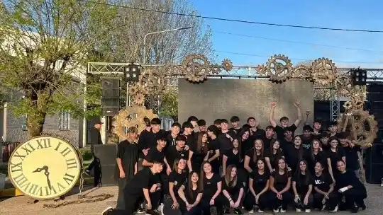 General Galarza celebró la apertura de la 50ª Semana del Estudiante con el tradicional desfile de antorchas