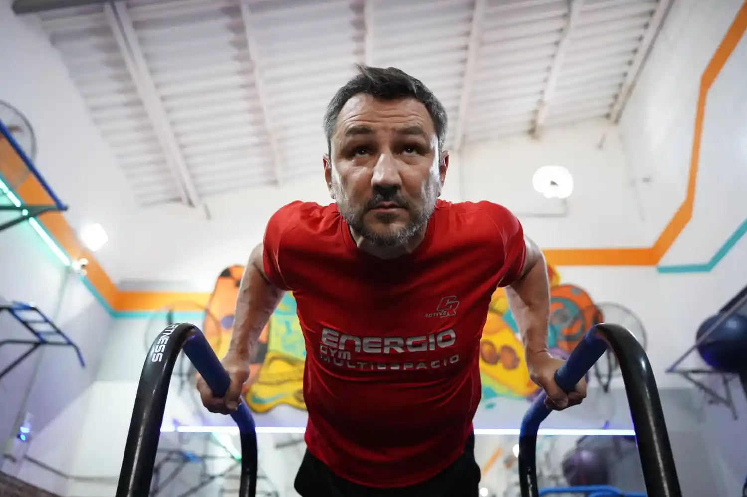 “La calistenia te enseña a conocerte, a controlarte y a confiar en lo que tu cuerpo puede hacer”, destaca Quichi.