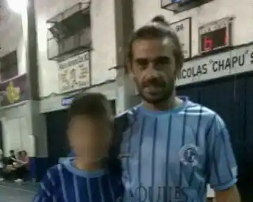 Futsal violento en Munro: Un padre agredió a un técnico y lo dejó en coma