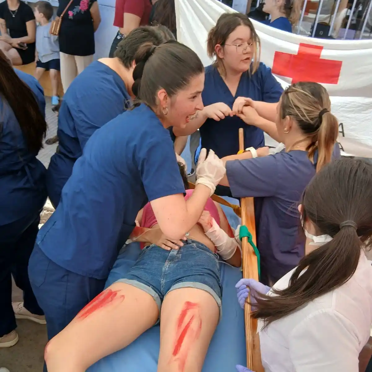 La Cruz Roja realizó un simulacro de rescate en un boliche de la ciudad