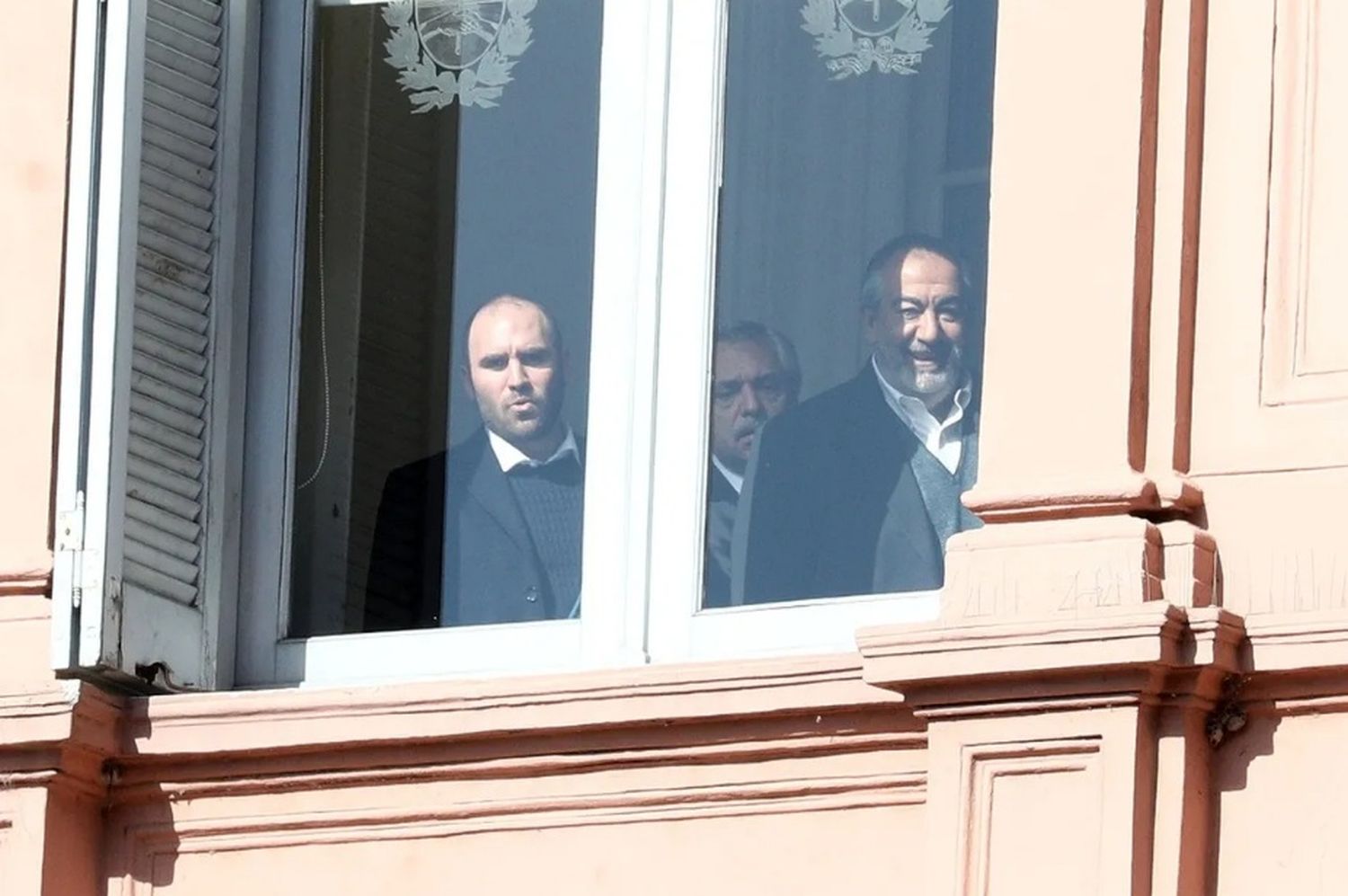 El Gobierno lanzó un canje de la deuda que le vence a fin de mes