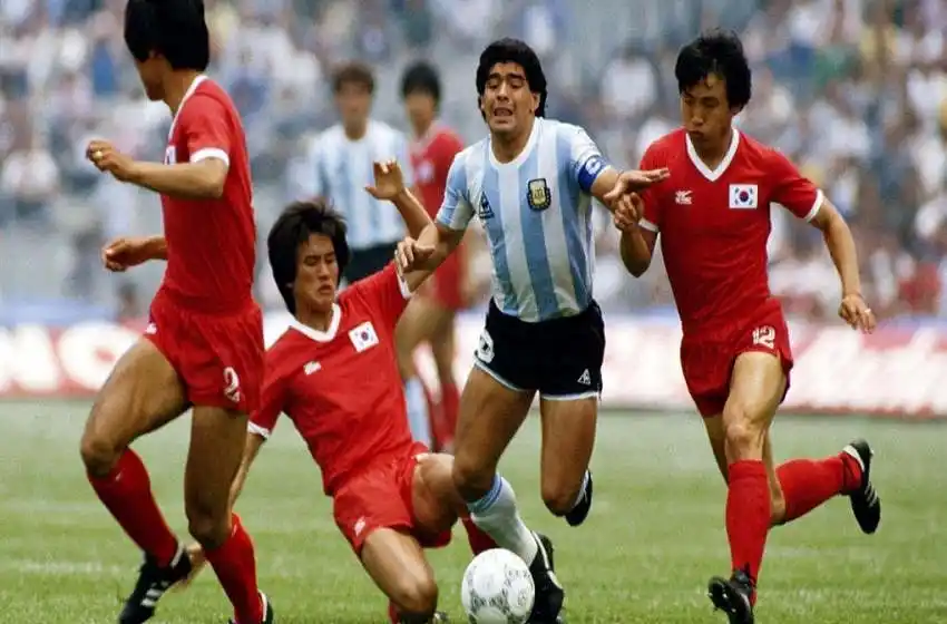 Un día como hoy, debutaban las dos selecciones campeonas del mundo