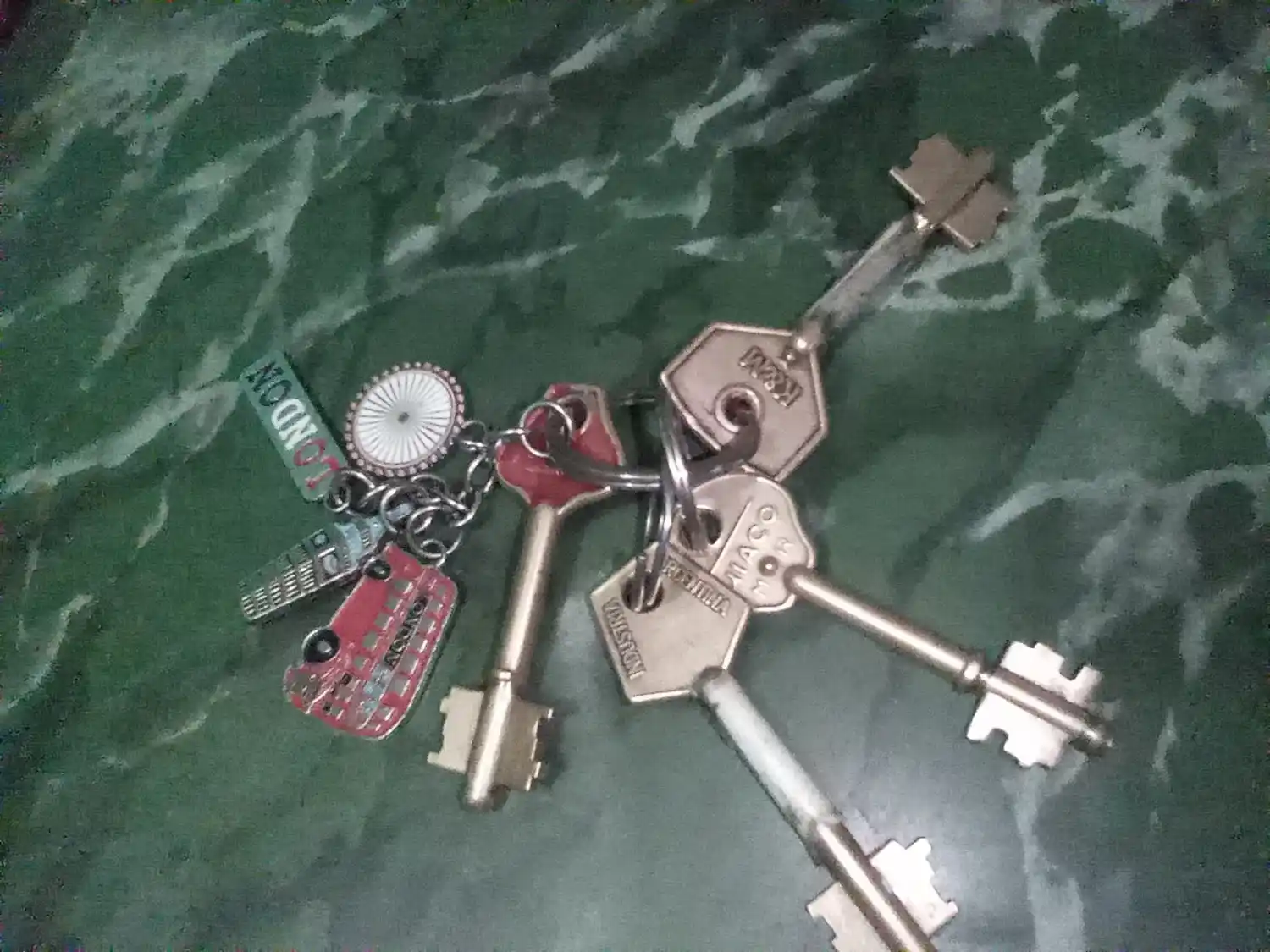 Llaves encontradas en calle Almafuerte
