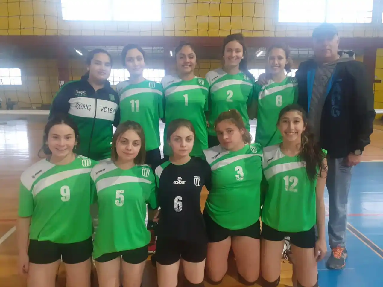 Independiente y Racing clasificaron a las finales de Sub 16 y Primera