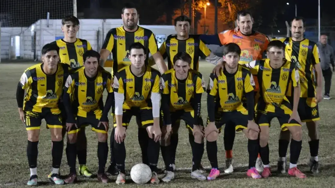 Argentinos de 25 de Mayo viene de eliminar a Ferrocarril Roca de Las Flores