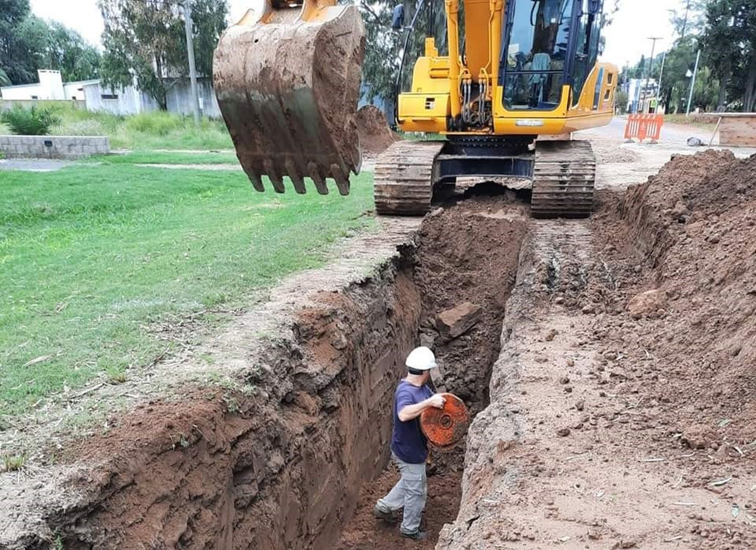 Nuevas cloacas en el acceso de Presidente Perón.