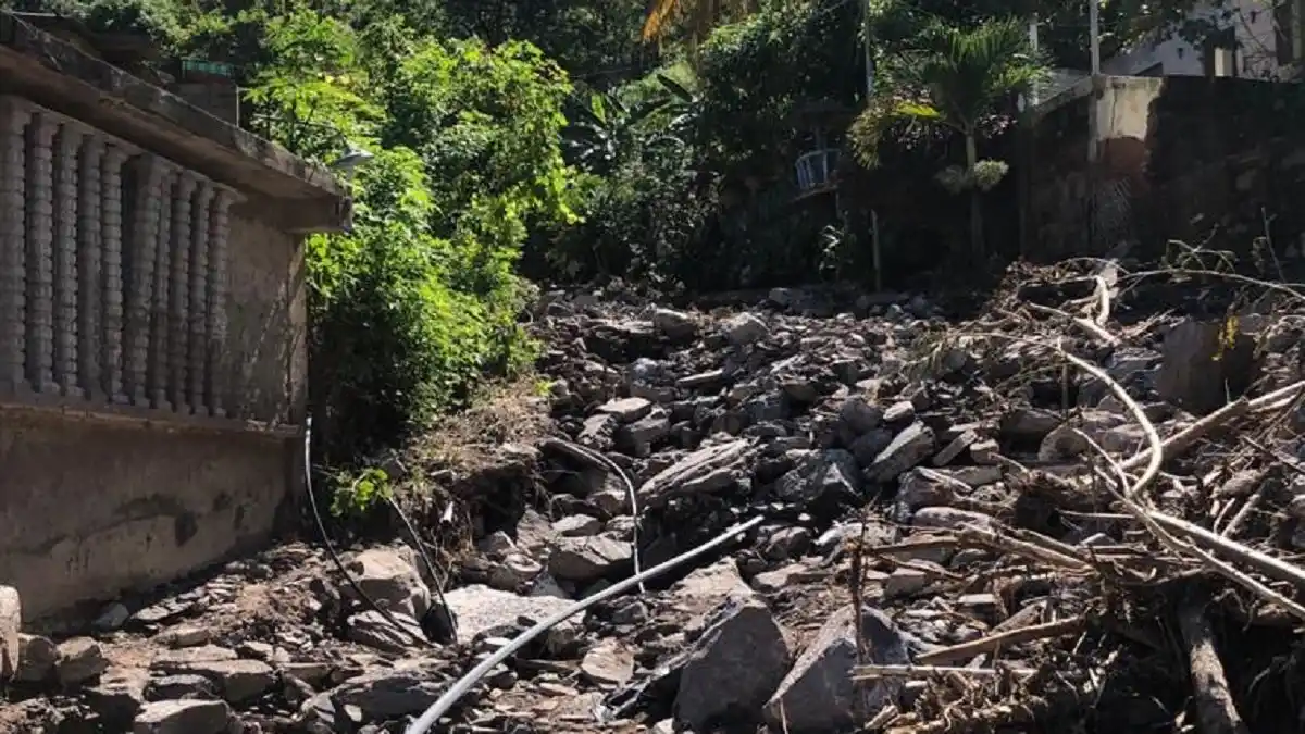Crean puente humanitario para los afectados de Valle Verde