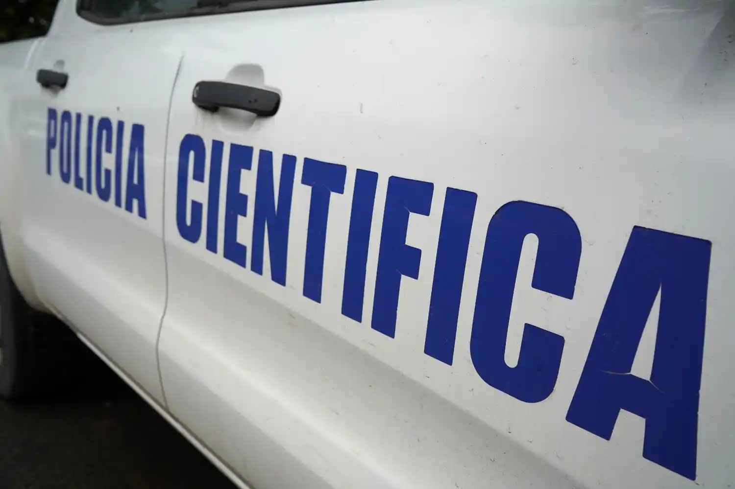 Peritos realizan en estos momentos las actuaciones de rigor en el inmueble de calle 32