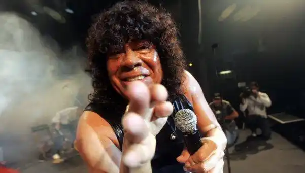 ¿La Mona Jiménez se retira?