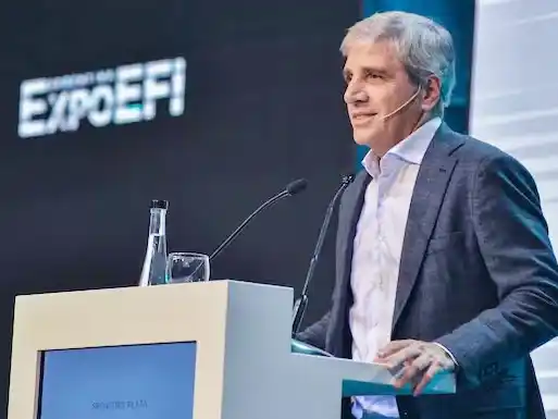 Caputo ratifica el rumbo y anticipa una desaceleración sostenida de precios