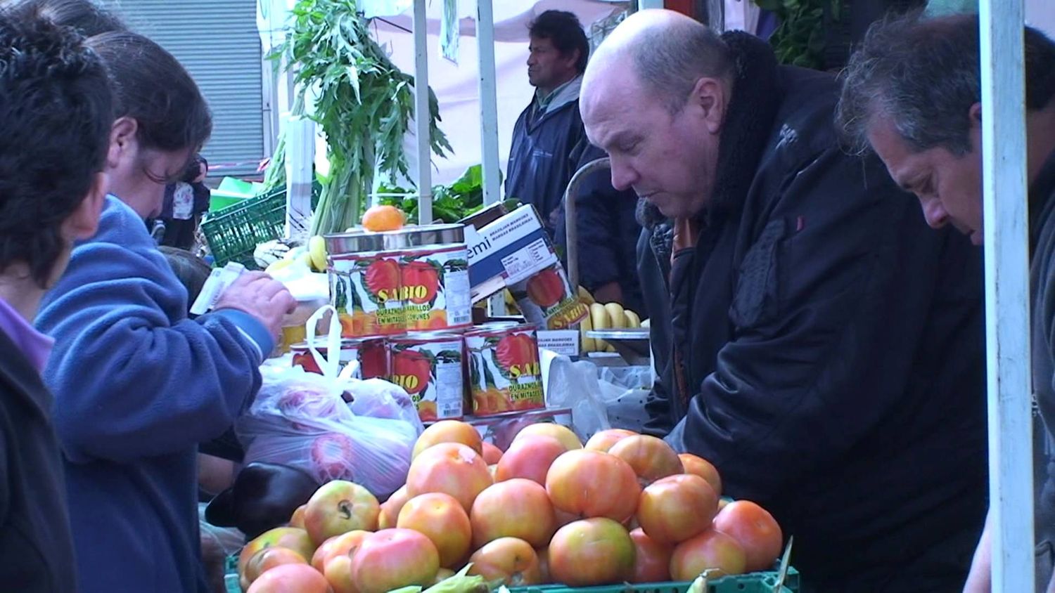 Los consumidores pagaron seis veces más que lo que cobraron los productores agropecuarios