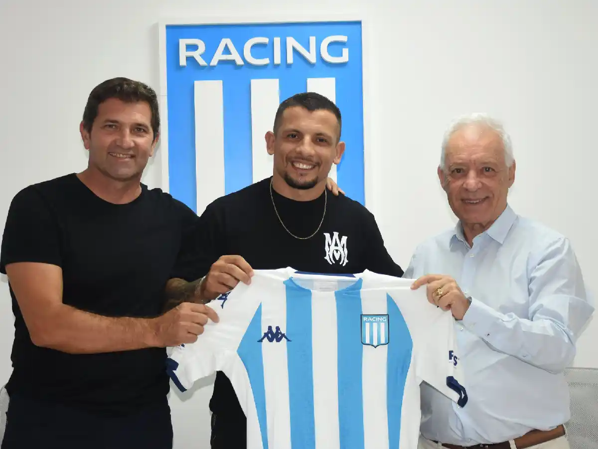 Vecchio renovó con Racing hasta diciembre de 2024