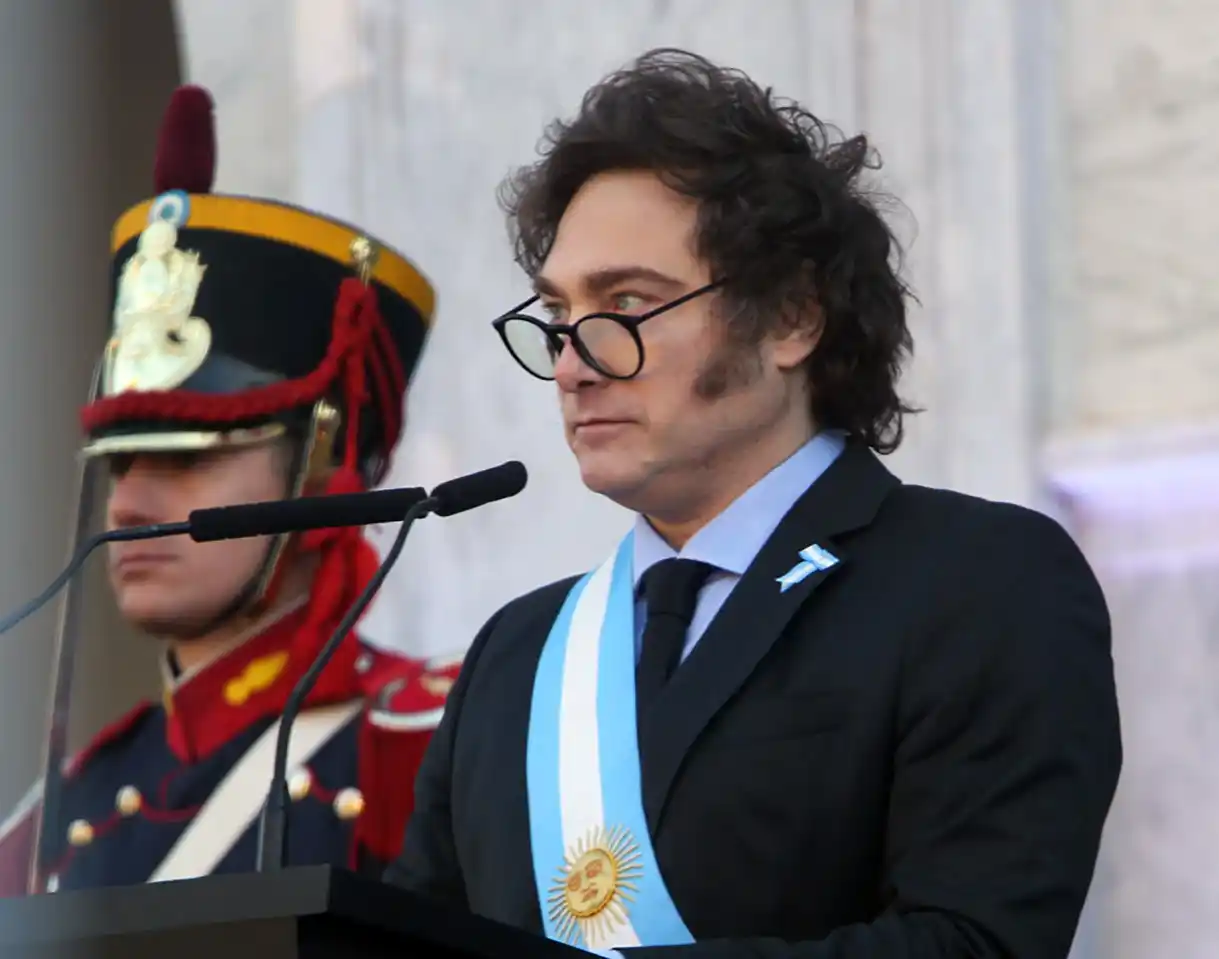 El presidente Javier Milei habló desde el balcón del Cabildo de Córdoba.