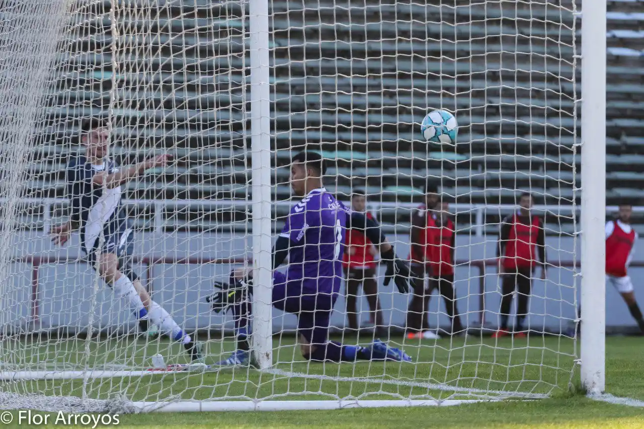 Alvarado ganó por primera vez en la Primera Nacional
