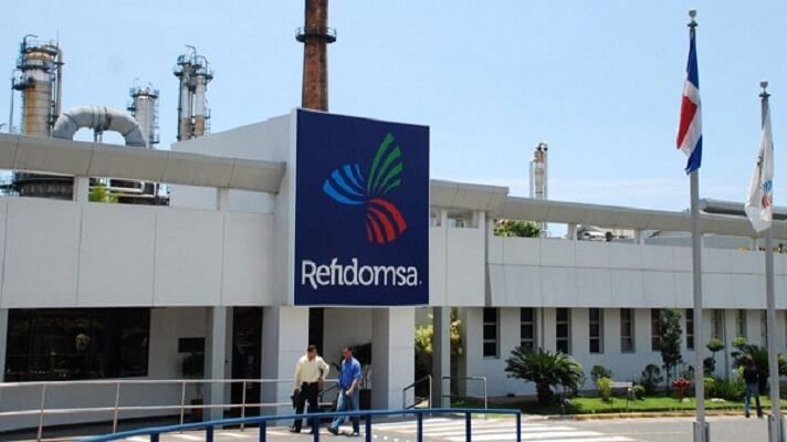 MADURO REMATA a precio de gallina flaca una refinería que a Chávez le costó un realero