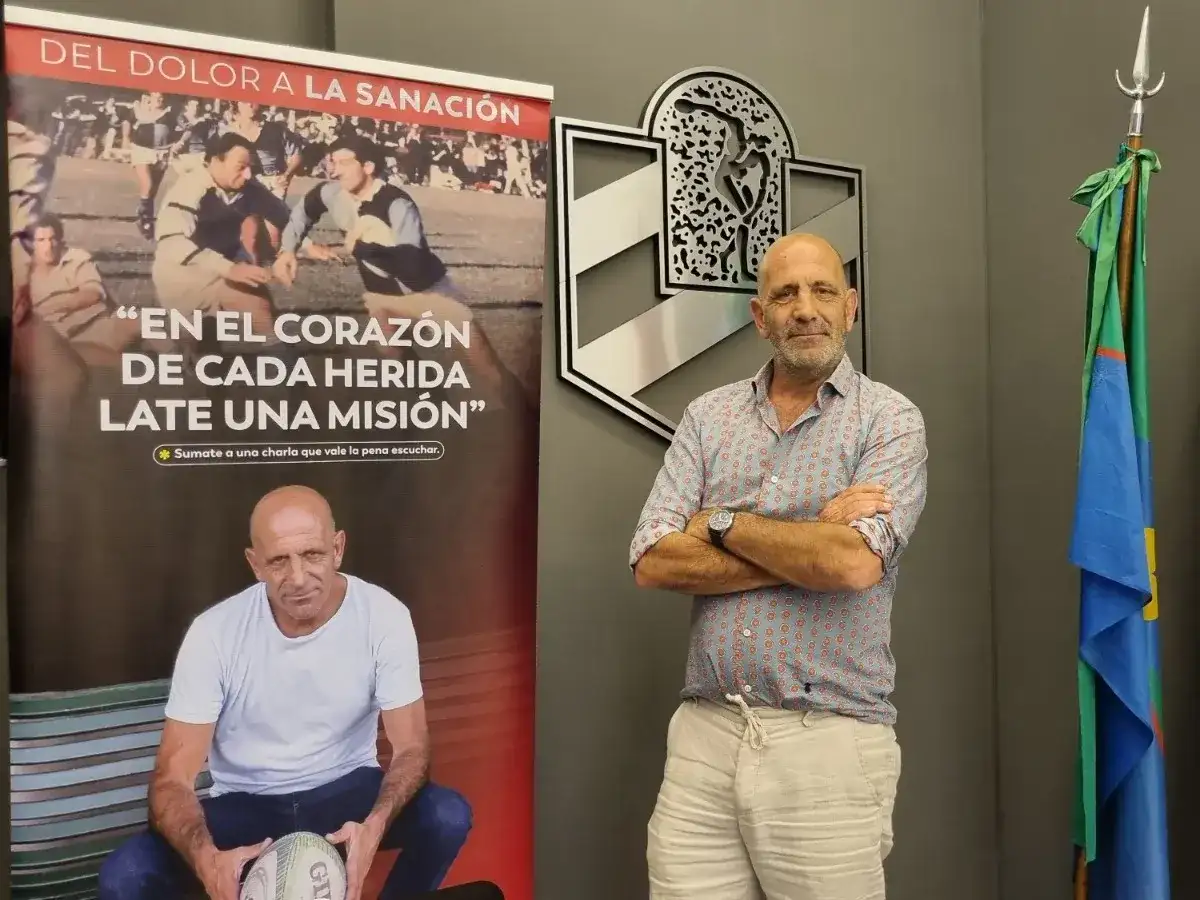 Joaquín Del Carril brindó una charla a los jóvenes deportistas del Club Independiente.