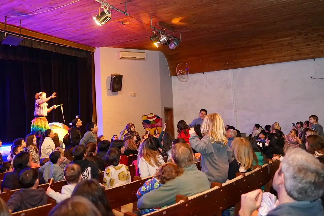 Más de 5 mil personas pasaron por el Teatro Municipal en vacaciones