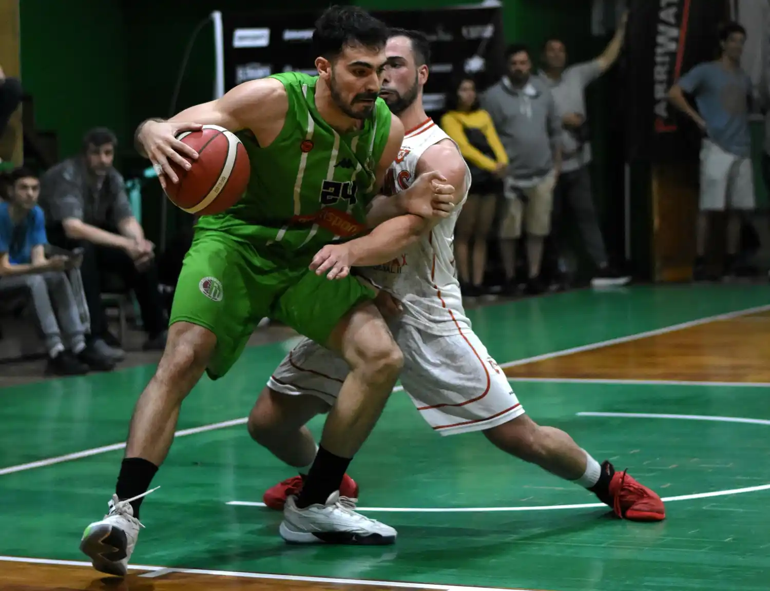 Kimberley cayó con Atenas en el inicio del Final Four