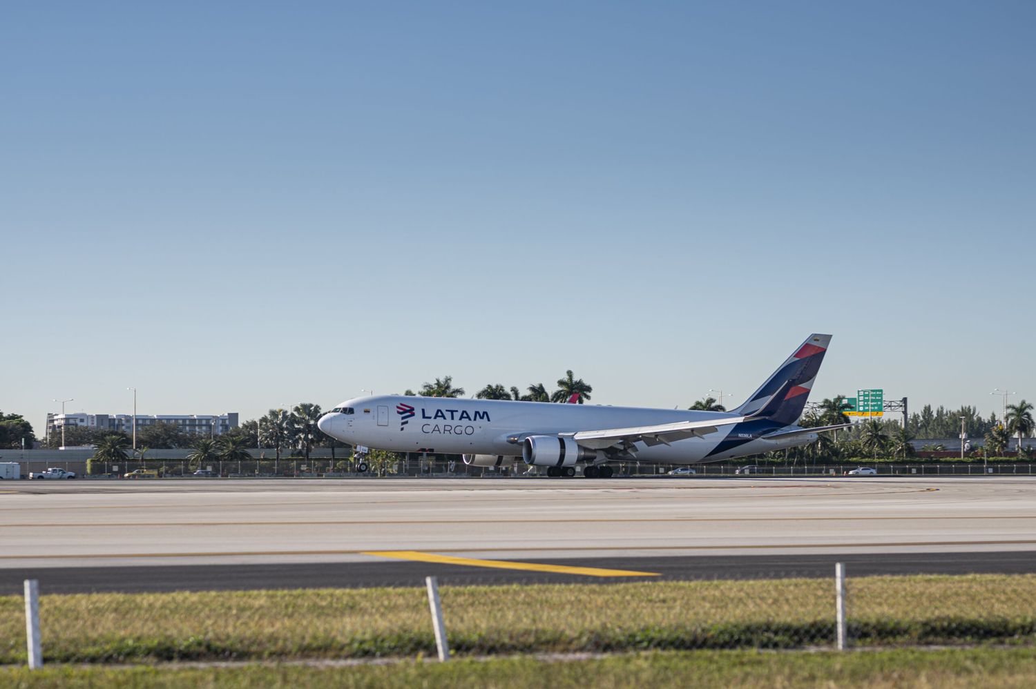 San Valentín: LATAM Cargo transportó 15.500 toneladas flores desde Colombia y Ecuador