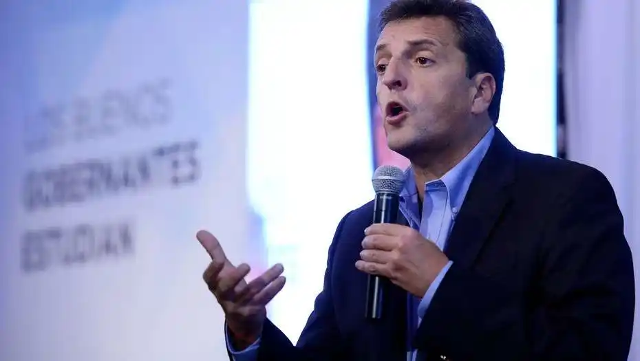 Massa dijo que no pierde "el tiempo con los 'buscas' que se preocupan por sobrevivir en un carguito"