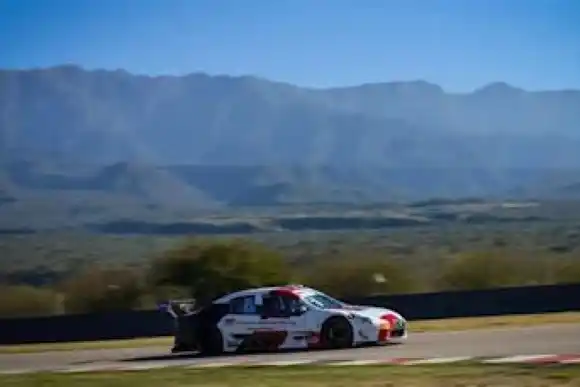 Azar ganó la segunda del Top Race en La Rioja