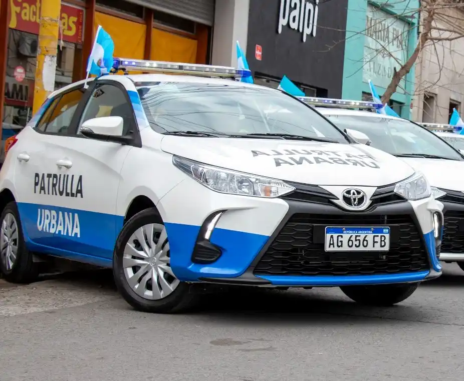 La Patrulla Urbana detectó a dos personas en actitud sospechosa: uno tenía pedido de captura activo