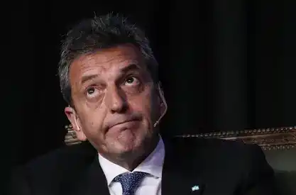 Sergio Massa complicado por el dólar y los precios