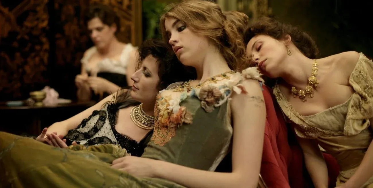 Escena de la película “Casa de tolerancia” (L'Apollonide: Souvenirs de la maison close), de 2011, dirigida por Bertrand Bonello. Crédito: Archivo El Litoral