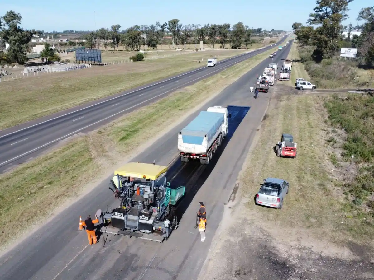 Vialidad Nacional continúa con los trabajos de mantenimiento en las rutas que conformarán los tramos conexión y oriental de la Red Federal de Concesiones
