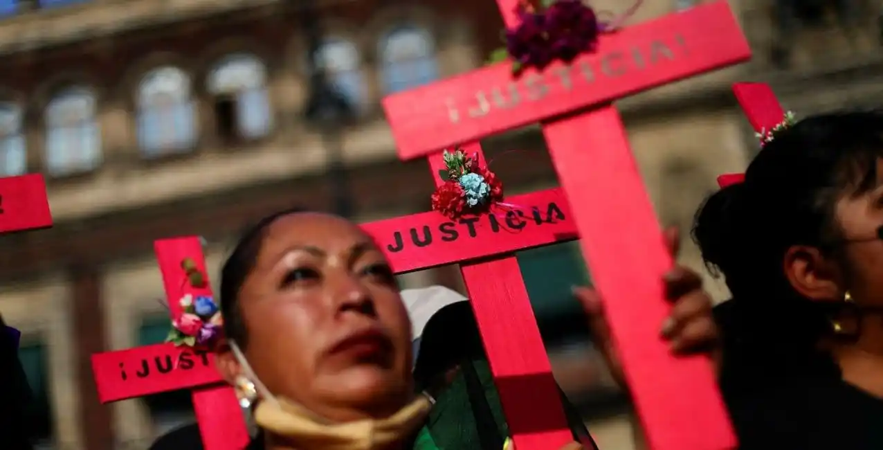 México: colectivos feministas protestaron contra los femicidios y la violencia de género