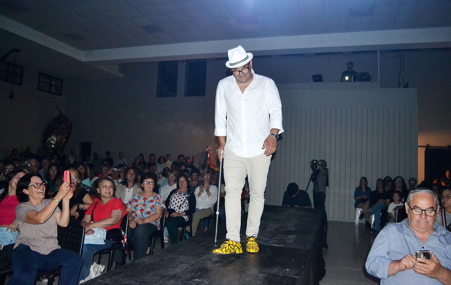 La muestra incluyó desfile de modelos.
