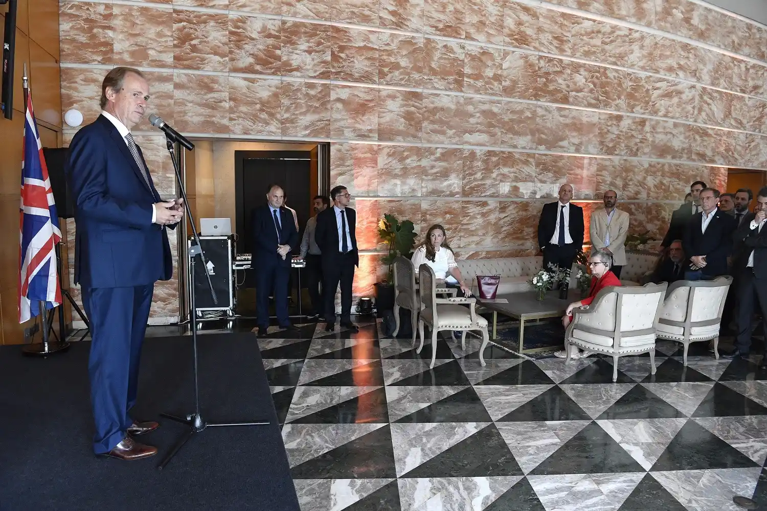 El Reino Unido confirma cupos de importación de carne aviar