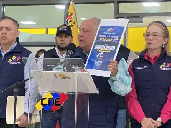 ¿CON QUIÉN SERÁ ESA PUNTA?  Amoroso: hay candidatos que no creen en la democracia y por eso no firmaron el acuerdo (+Videos)