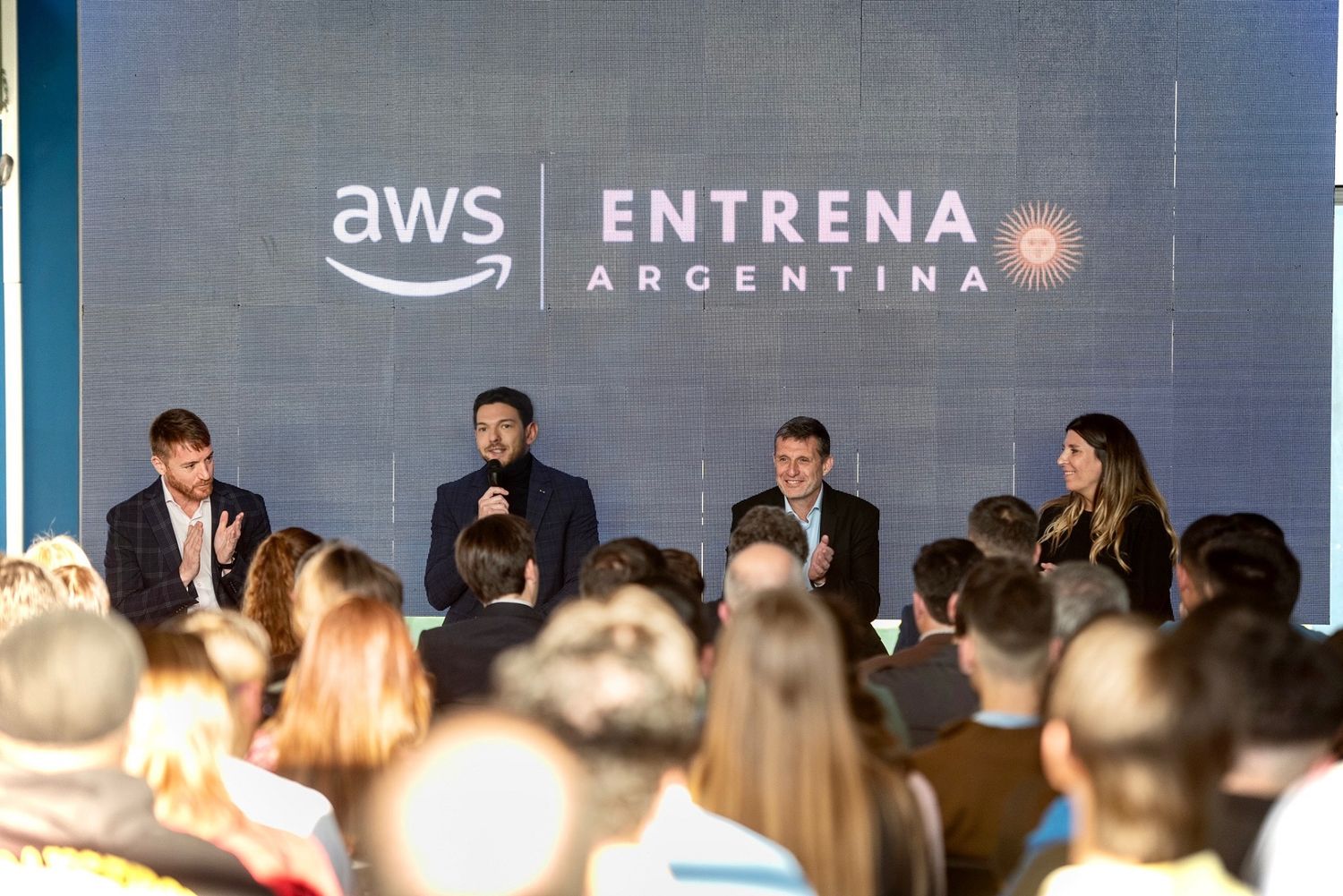 El gobierno y Amazon Web Services se unen para potenciar la transformación digital