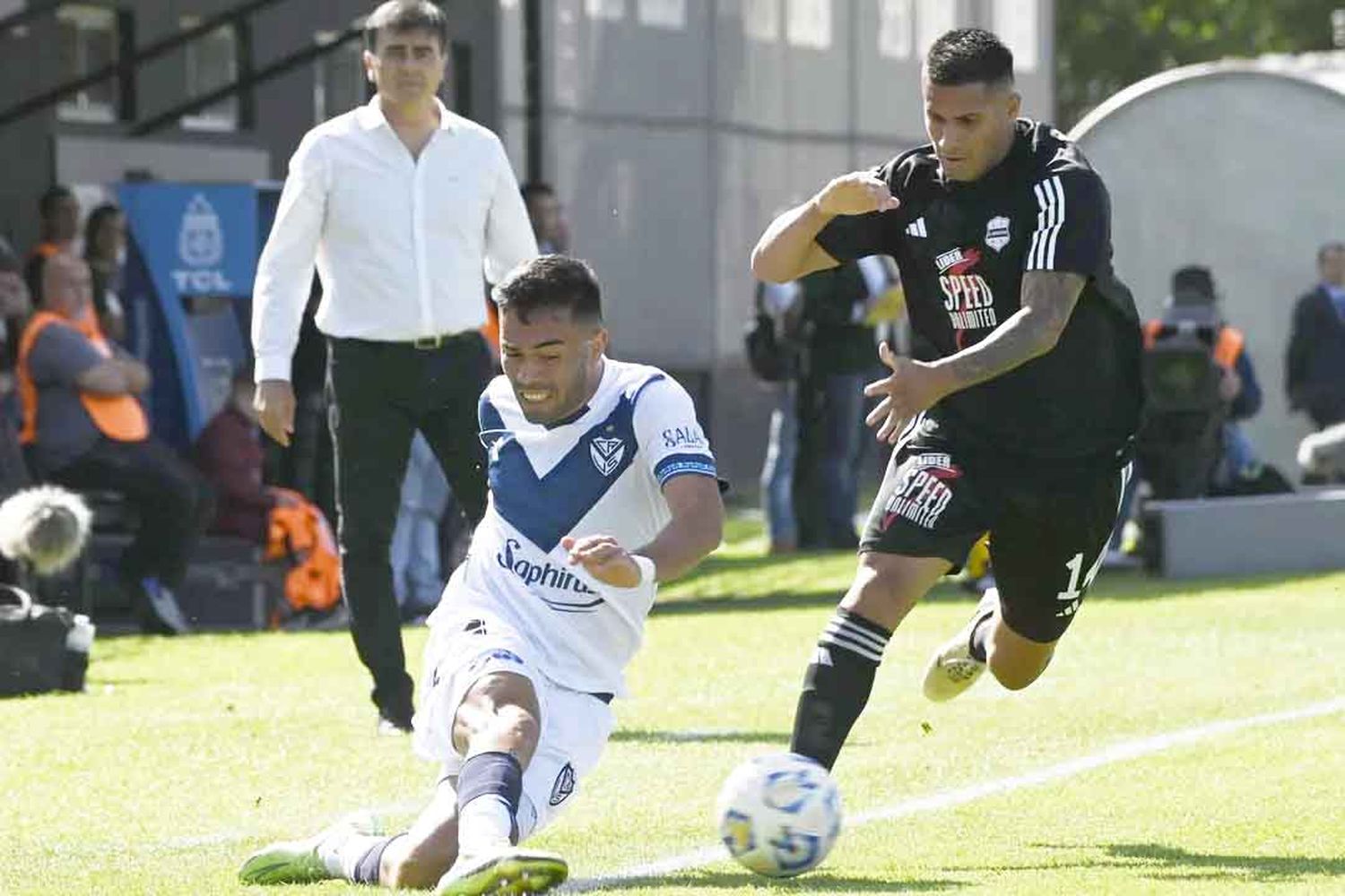 Vélez igualó con Deportivo Riestra y es líder absoluto de la Liga Profesional por un punto