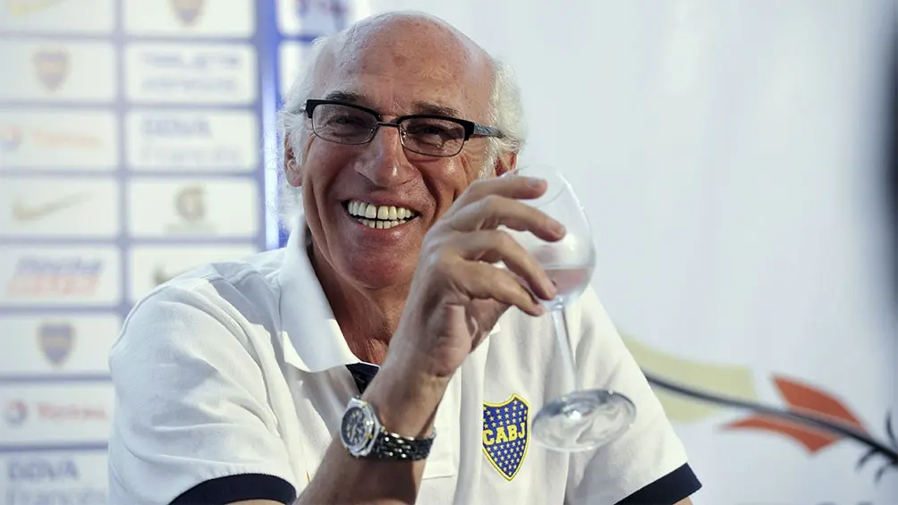 Aislado en Barrio Parque, Carlos Bianchi celebra sus 71 años