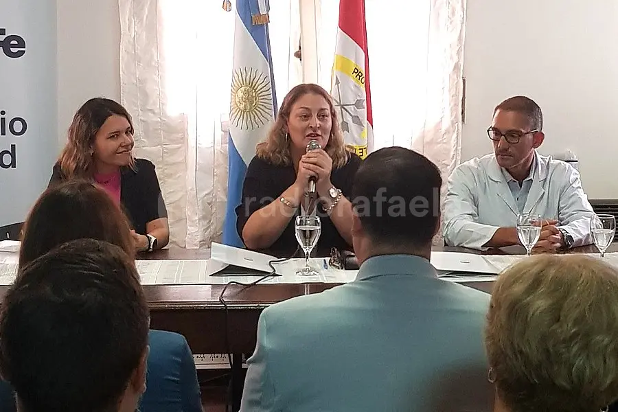 Con la presencia de la ministra de Salud, la Dra. Natalia Weppler asumió la dirección del Hospital