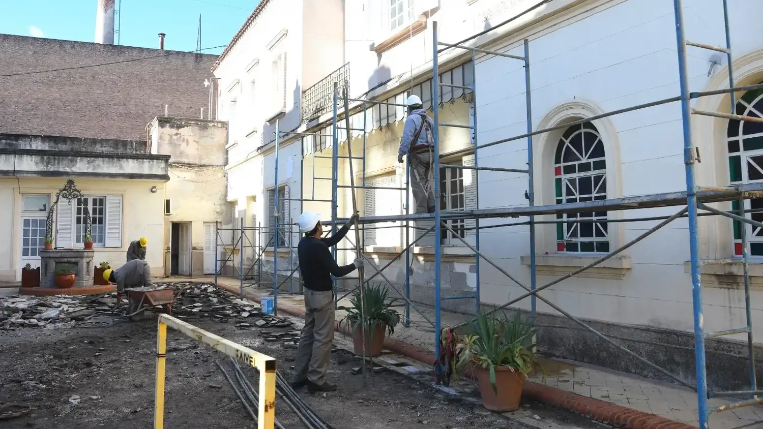 El Placio Tampieri ingresó en su etapa final de restauración.