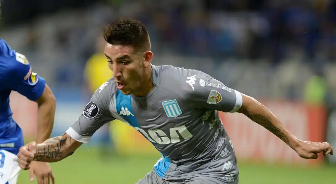 Centurión arregló su llegada a Vélez