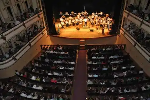 El 24 de mayo se realizará una “Noche Patria” con la Banda de Música de la Policía