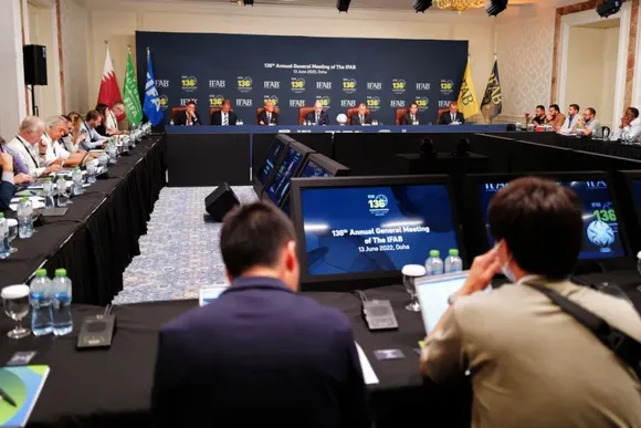 IFAB implementa una batería de cambios reglamentarios para la próxima temporada