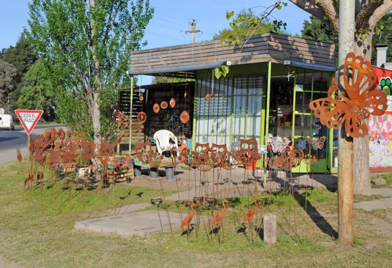 Con un recurso de revocatoria, reclamaron la renovación del permiso a la florería de la rotonda