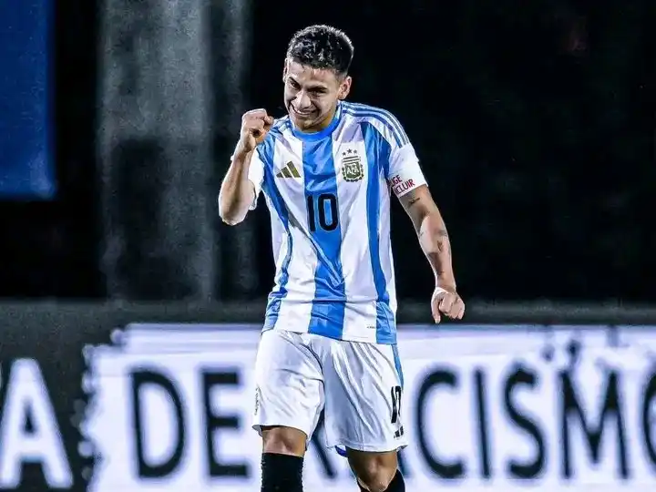 Echeverri, una de las novedades de la lista.