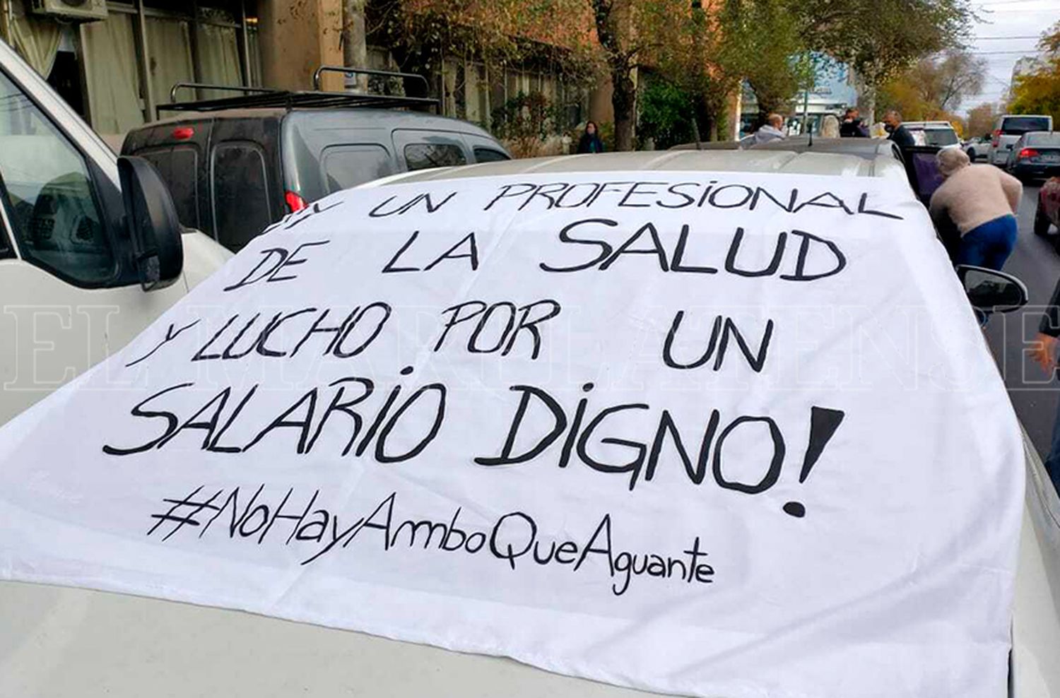 Caravana de salud: "Tenemos pluriempleo y estamos totalmente empobrecidos"