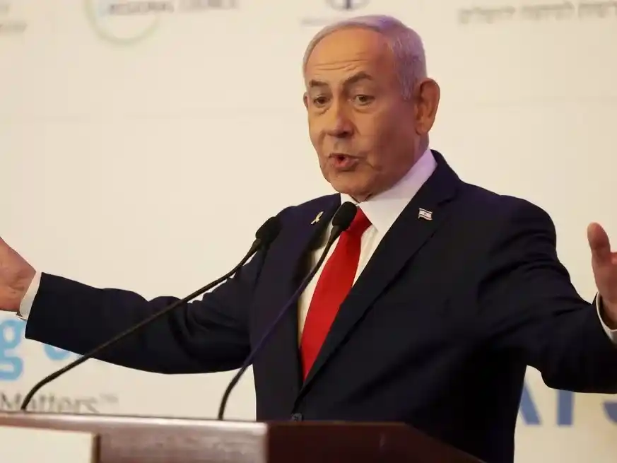 Benjamín Netanyahu, convocó a una reunión de Gabinete este martes para debatir la extensión de los combates en Gaza. Foto: Archivo / REUTERS / Ronen Zvulun.