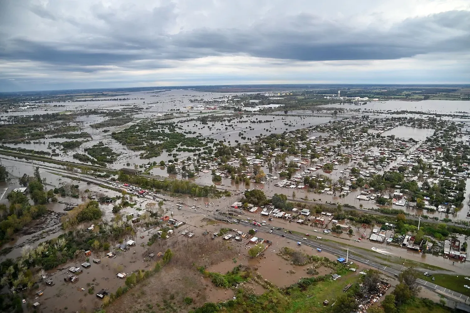 El Gobierno brindará asistencia económica a los afectados por inundaciones