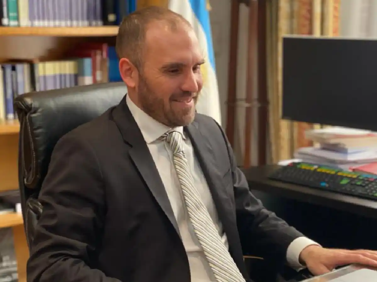 El ministro Martín Guzmán también se vacunó contra el coronavirus