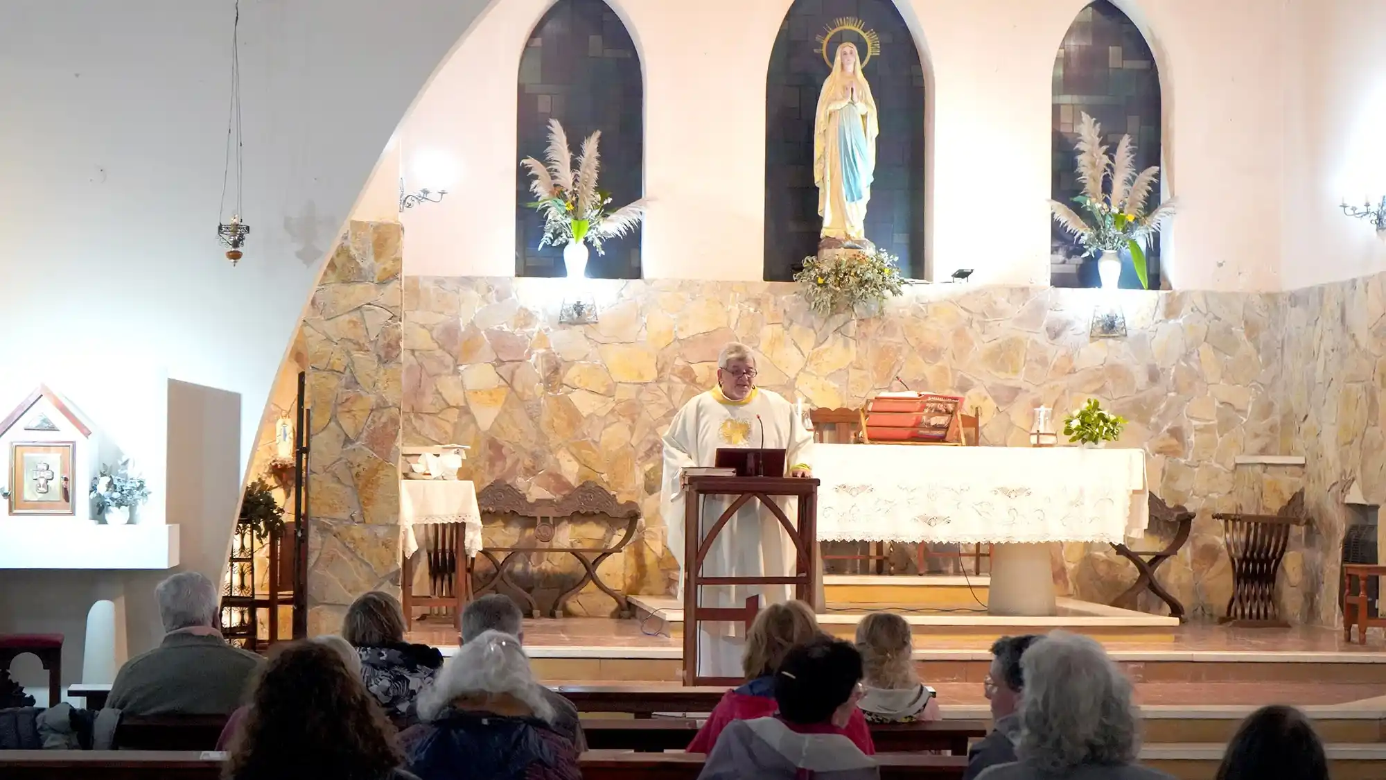 Se recordó a Francisco con una misa en la parroquia de Lourdes