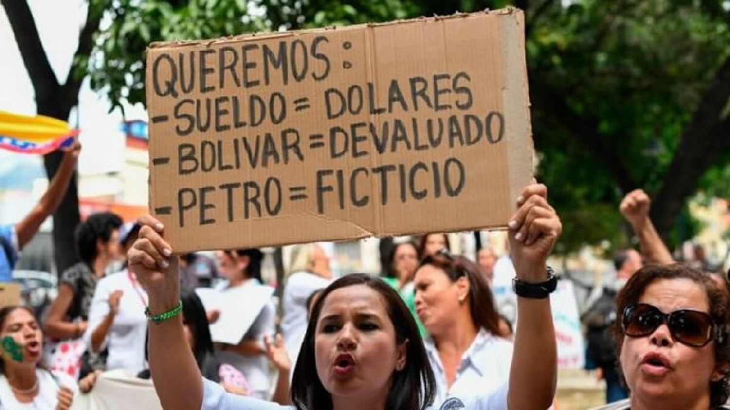 ¡FUEGO AL CAÑÓN! Se termina el 2022 y el dólar sigue en alza (+Tipo de cambio)