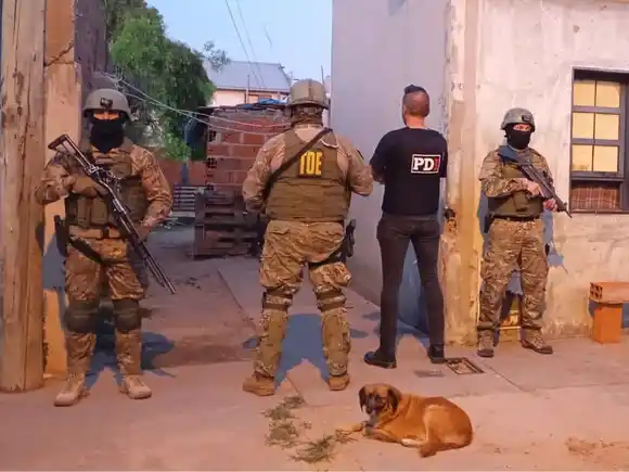 Ocho detenidos en una serie de allanamientos en Rosario y la región por venta de drogas